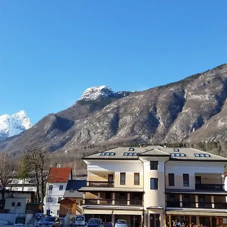 Apartments Vila Bovec * 보베츠